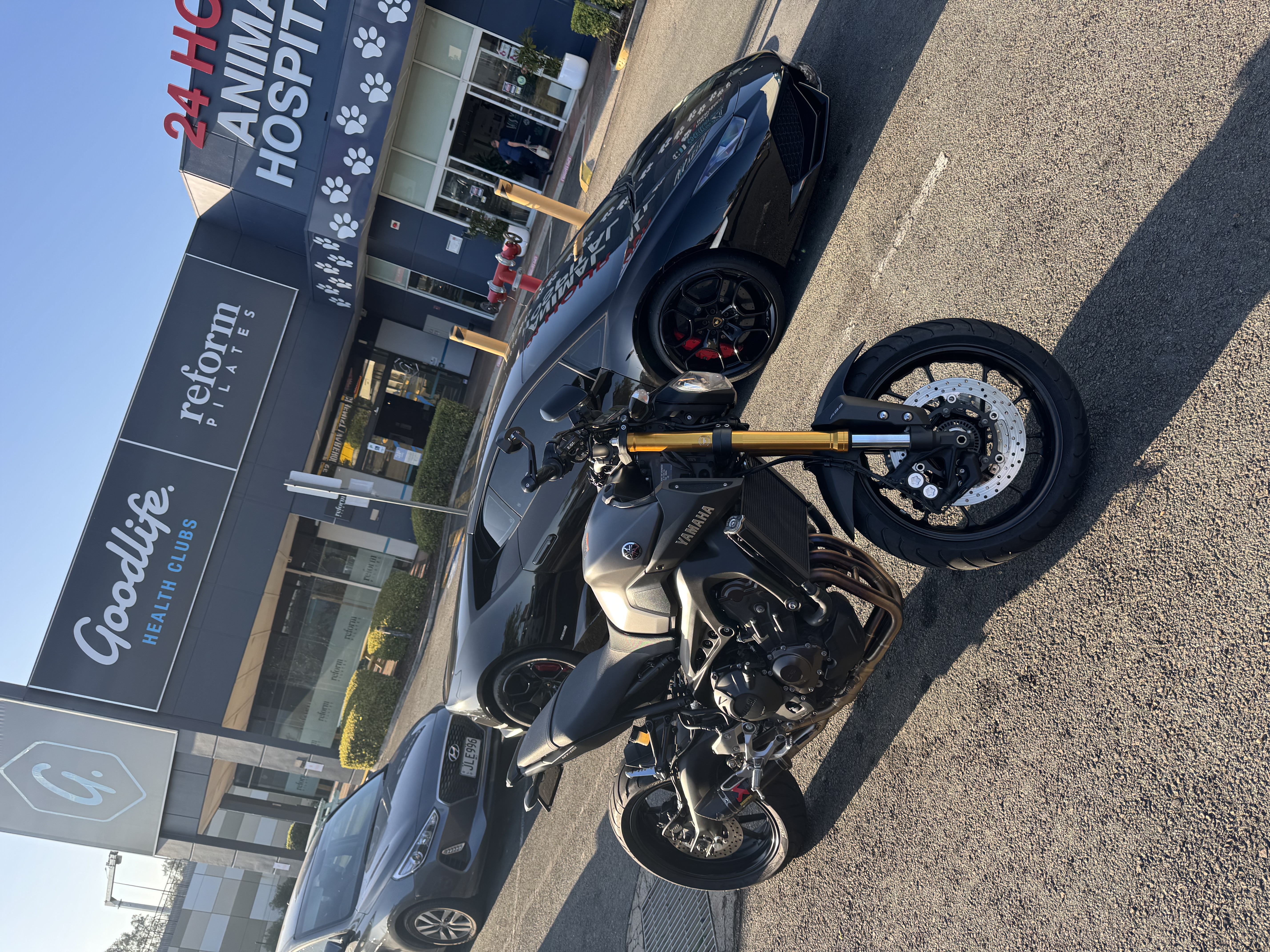 Yamaha MT-09 photo 2