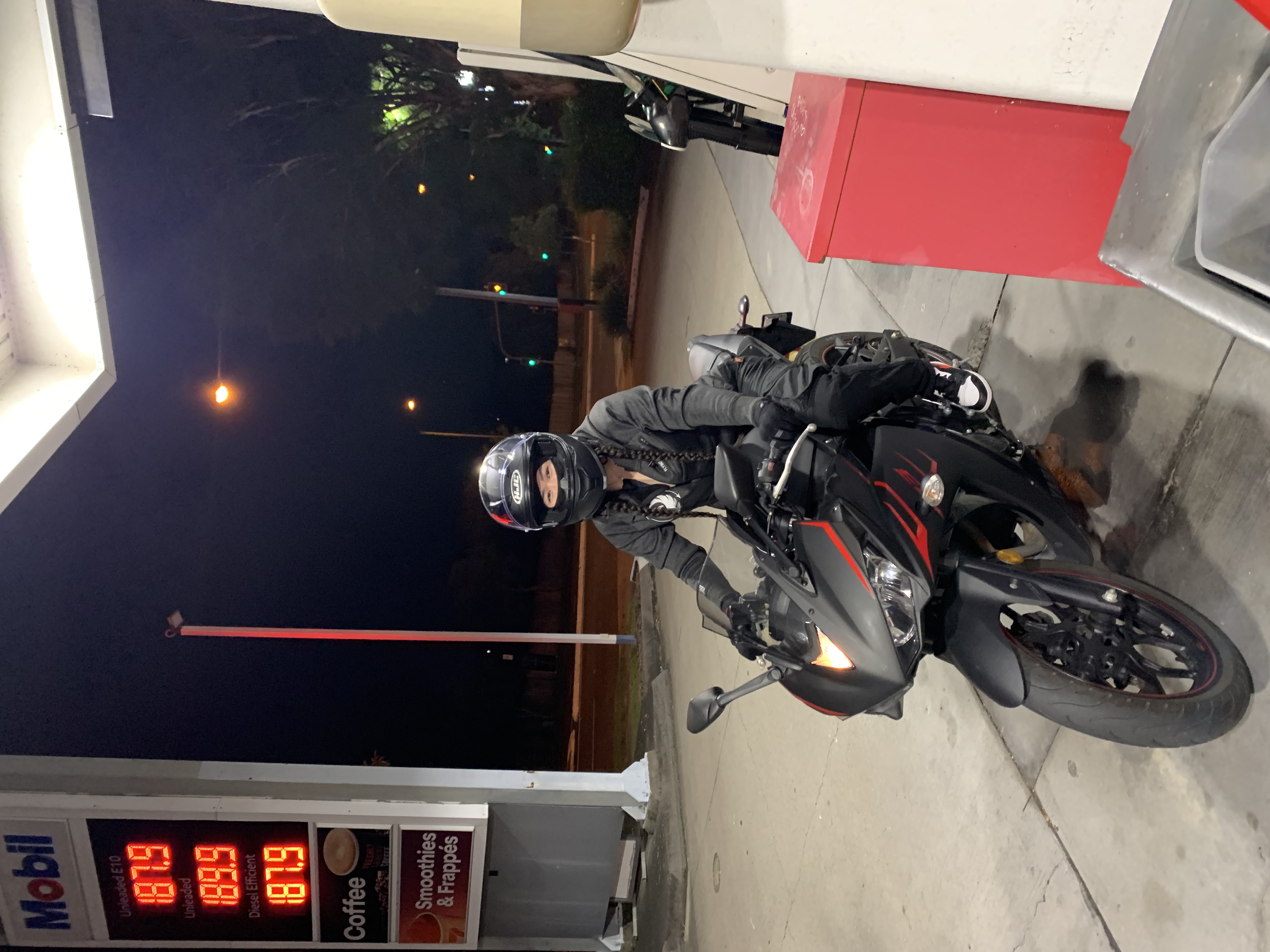 Yamaha YZF-R3 photo 3