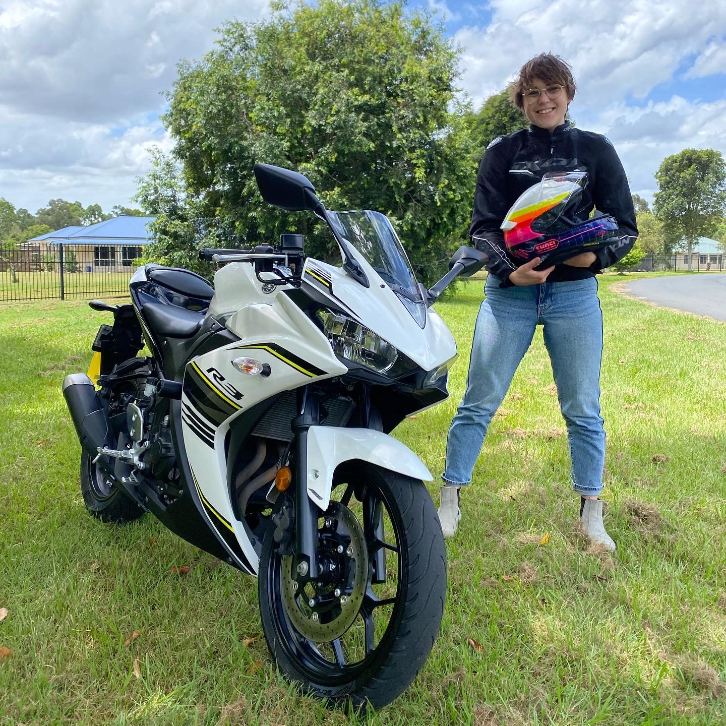 Yamaha YZF-R3 photo 3